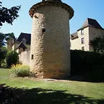Chateau De Presque Saint-Médard-de-Presque