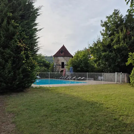 בית נופש Chateau De Presque Saint-Médard-de-Presque