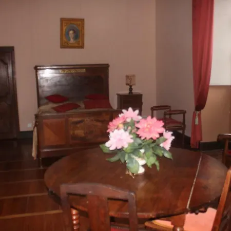 Semesterbostad Chateau De Presque *