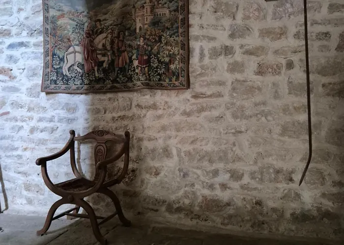 בית נופש Chateau De Presque *