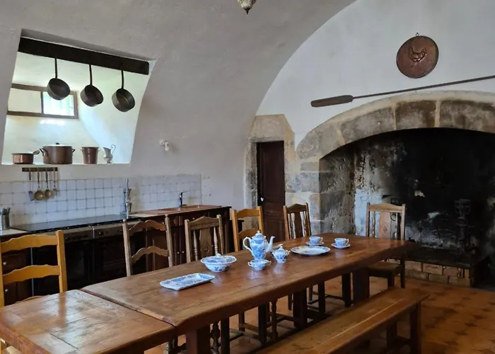 Chateau De Presque בית נופש