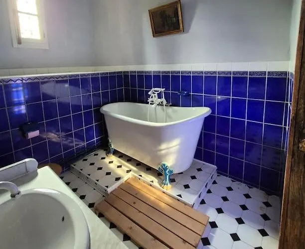 Chateau De Presque בית נופש