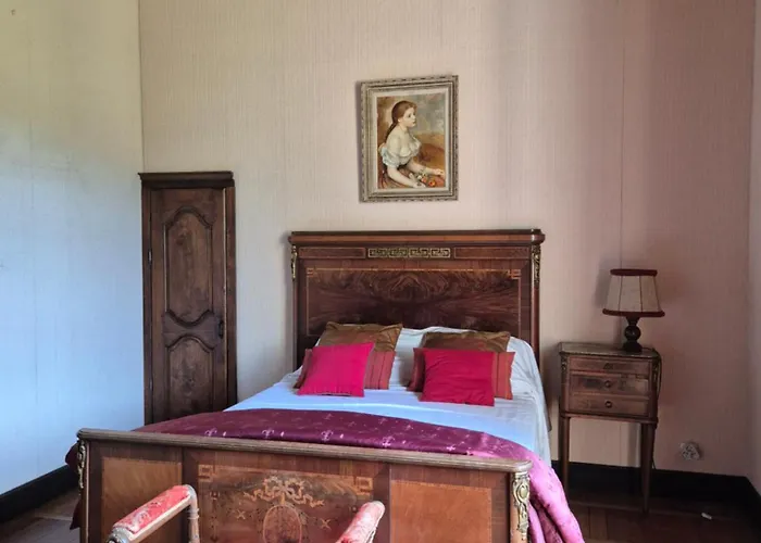 בית נופש Chateau De Presque *