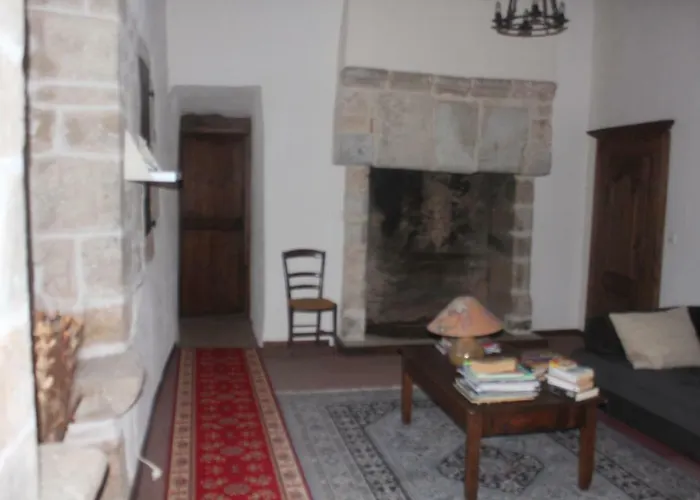 בית נופש Chateau De Presque *