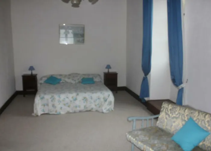 בית נופש Chateau De Presque Saint-Médard-de-Presque