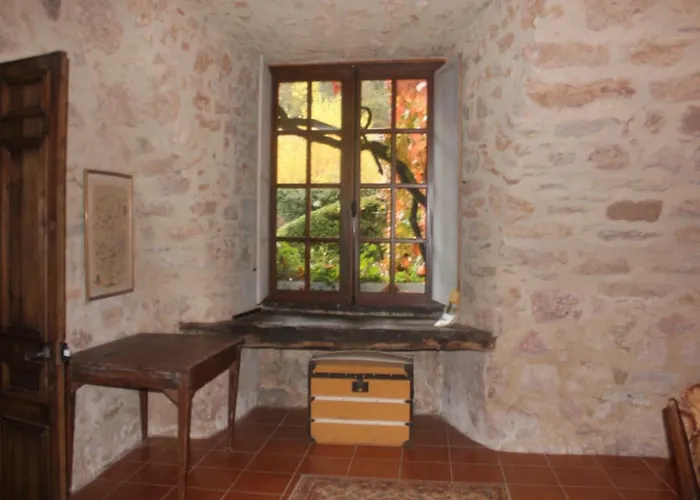 בית נופש Chateau De Presque *