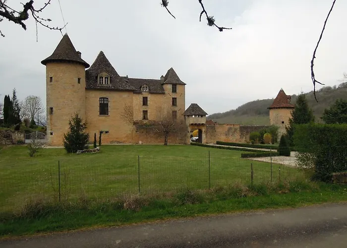 בית נופש Chateau De Presque *